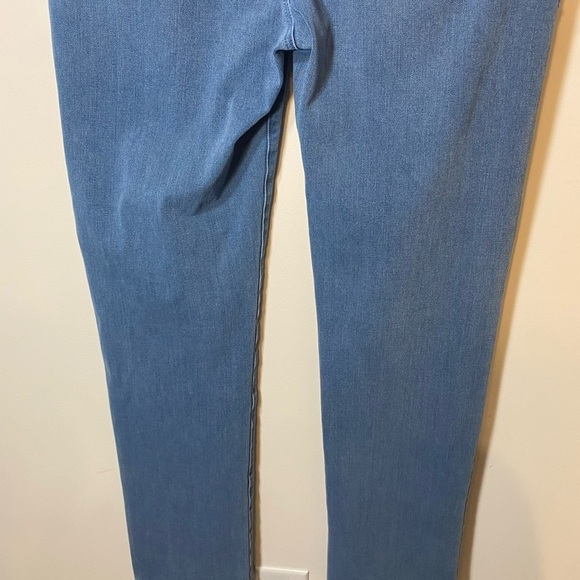 Betabrand Light Wash Distressed Pull On Stretchy Straight Jeans Size Large - Picture 7 of 12